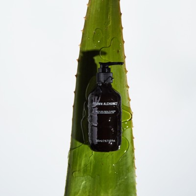 Grown Alchemist Gentle Gel Facial Cleanser - М'який очисний гель для обличчя Лист Герані, Бергамот, Пуп’янки Троянди, 200 мл Grown Alchemist Gentle Gel Facial Cleanser - М'який очисний гель для обличчя Лист Герані, Бергамот, Пуп’янки Троянди, 200 мл